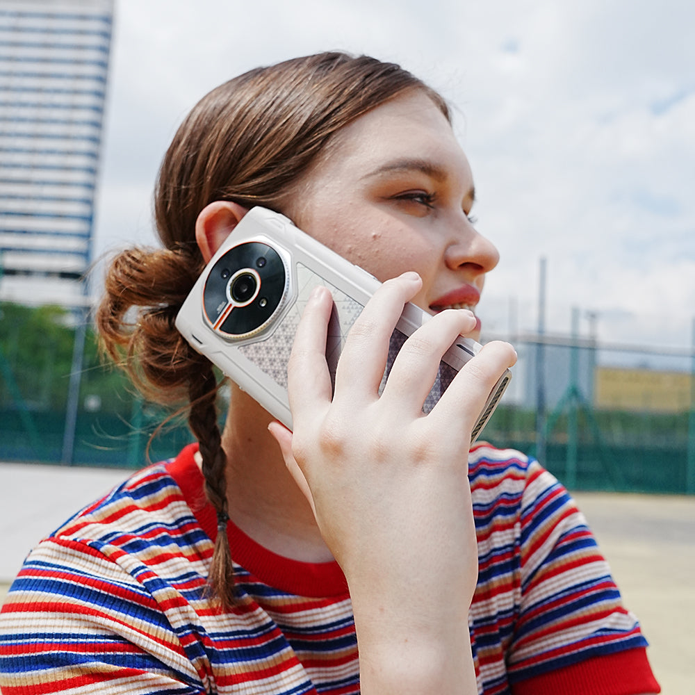 Budget vs Flagship: Are Expensive Phones Still Worth It？