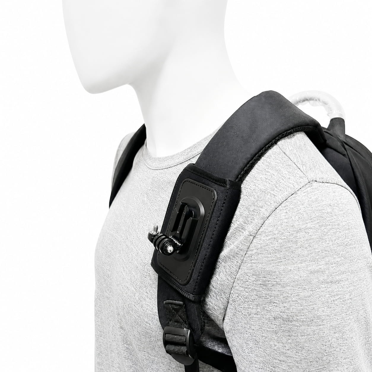 alt
Befestigung für Rucksackriemen