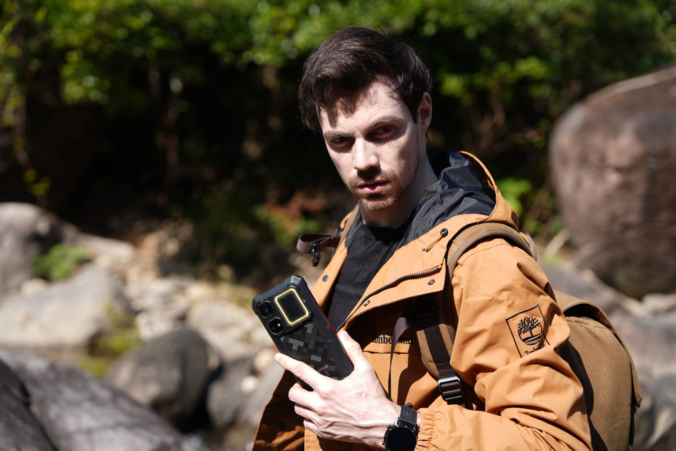 files/lagenio-rhino-1-pro-rugged-phone-r08.jpg