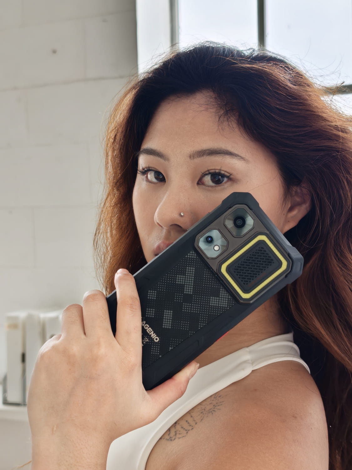 files/rhino-1-pro-rugged-phone-r08.jpg